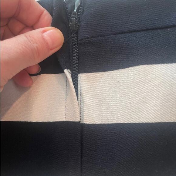 H&M Pencil Skirt 8 Casual Career Stripes Cotton Stretch Midi Zip Blue White - Picture 5 of 9